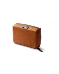 Bellroy Tech Kit Compacto (Cargador, Cables, mouse, Batería, Llaves USB, Dongles) - Bronce